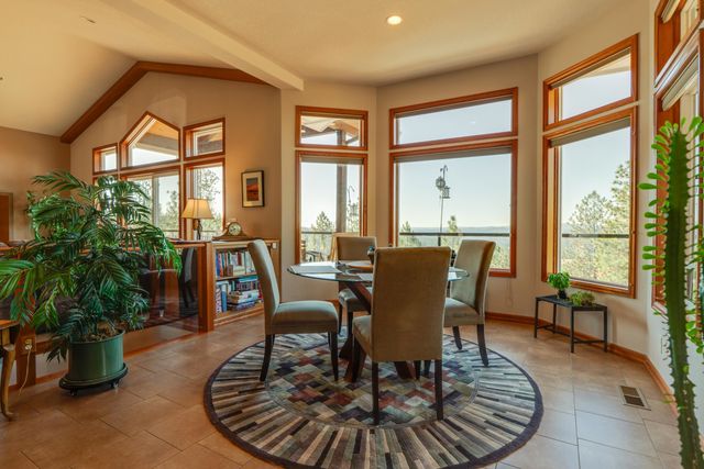 6708 E Matthew Ln, Chattaroy, WA 99003