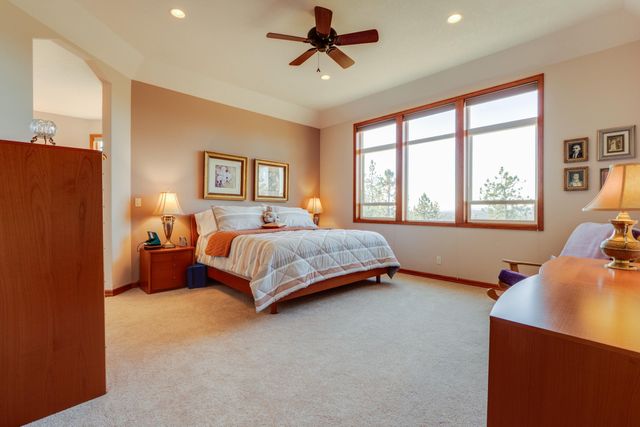 6708 E Matthew Ln, Chattaroy, WA 99003