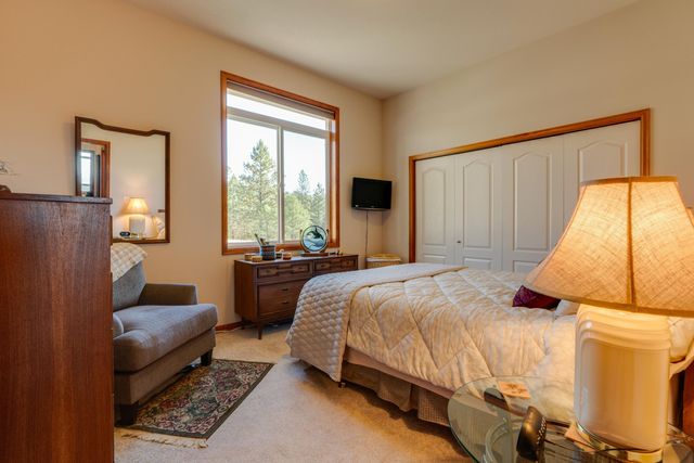 6708 E Matthew Ln, Chattaroy, WA 99003