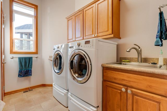 6708 E Matthew Ln, Chattaroy, WA 99003