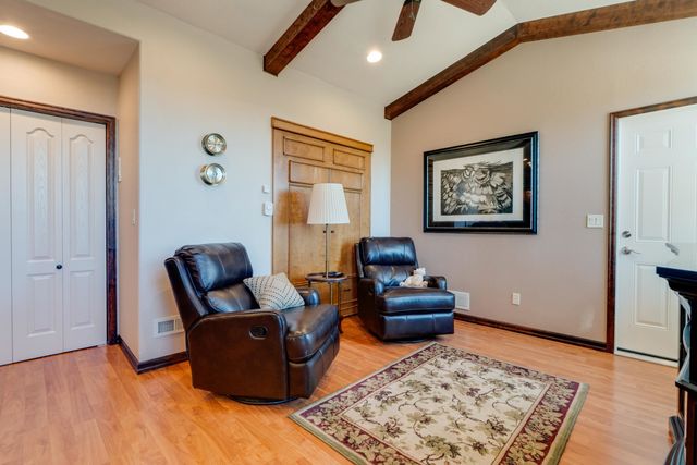 6708 E Matthew Ln, Chattaroy, WA 99003