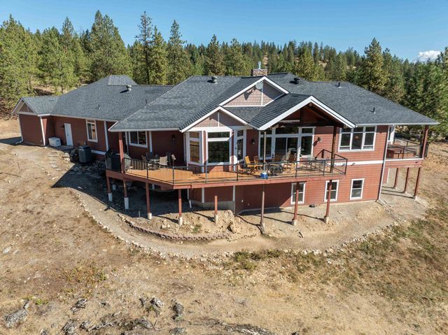 6708 E Matthew Ln, Chattaroy, WA 99003