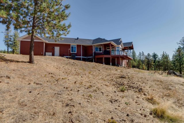 6708 E Matthew Ln, Chattaroy, WA 99003