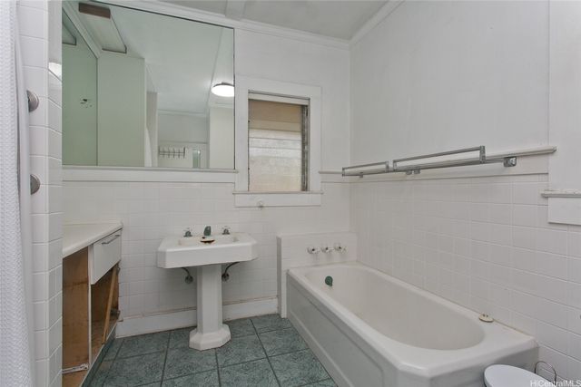 2970 Robert Place, Honolulu, HI 96816