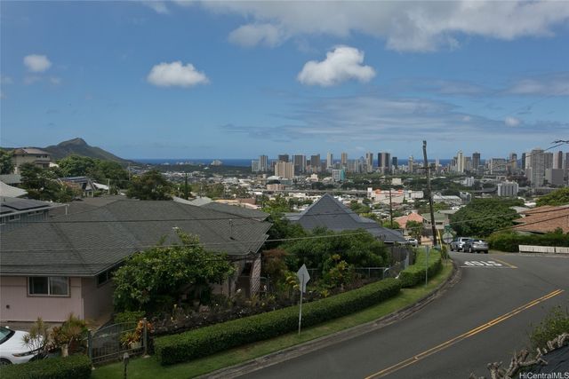 2970 Robert Place, Honolulu, HI 96816