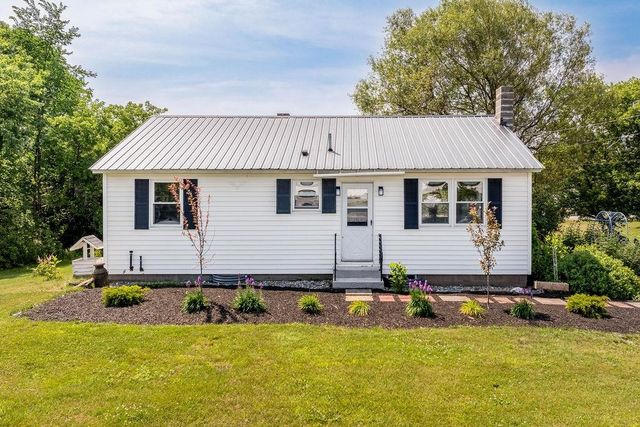 36 School Street, Canaan, NH 03741