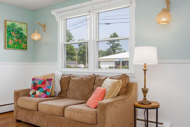36 School Street, Canaan, NH 03741