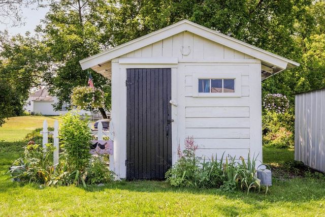 36 School Street, Canaan, NH 03741