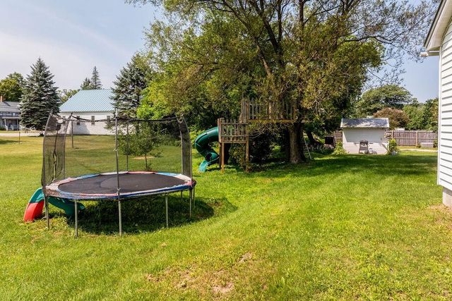 36 School Street, Canaan, NH 03741