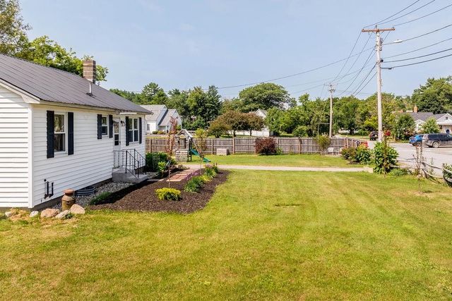 36 School Street, Canaan, NH 03741