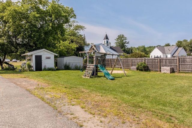 36 School Street, Canaan, NH 03741