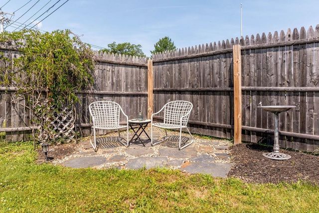 36 School Street, Canaan, NH 03741