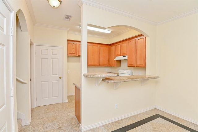 9400 Bellaire Boulevard 511, Houston, TX 77036