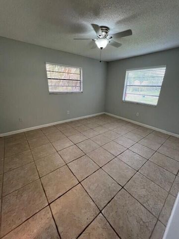 12781 Peconic Court, Wellington, FL 33414