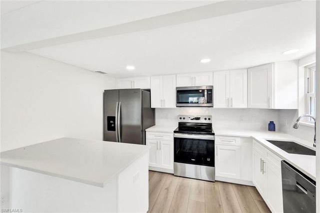 16881 Davis RD 312, Fort Myers, FL 33908