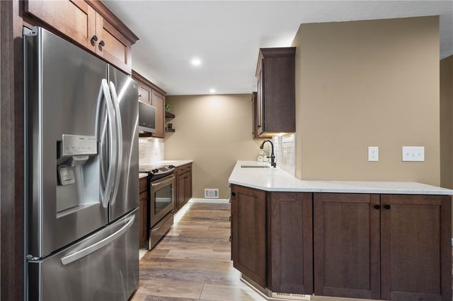 314 Benson Circle Dr., Whitehall, PA 15227