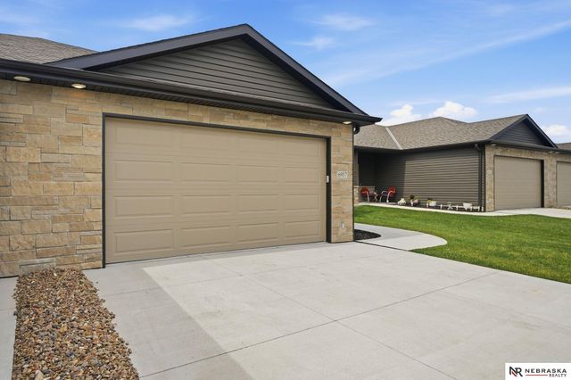 6937 Claystone Drive, Lincoln, NE 68521