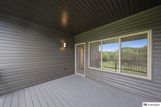 6937 Claystone Drive, Lincoln, NE 68521