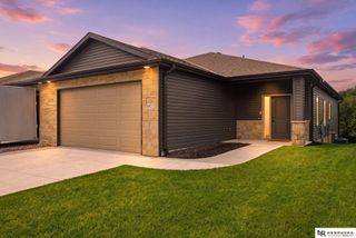 6937 Claystone Drive, Lincoln, NE 68521