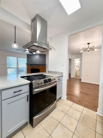 4804 Lemondrop Court, Arlington, TX 76017