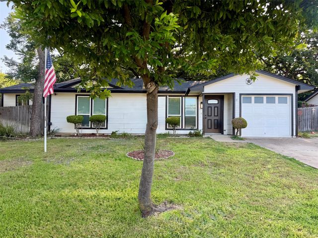 4804 Lemondrop Court, Arlington, TX 76017