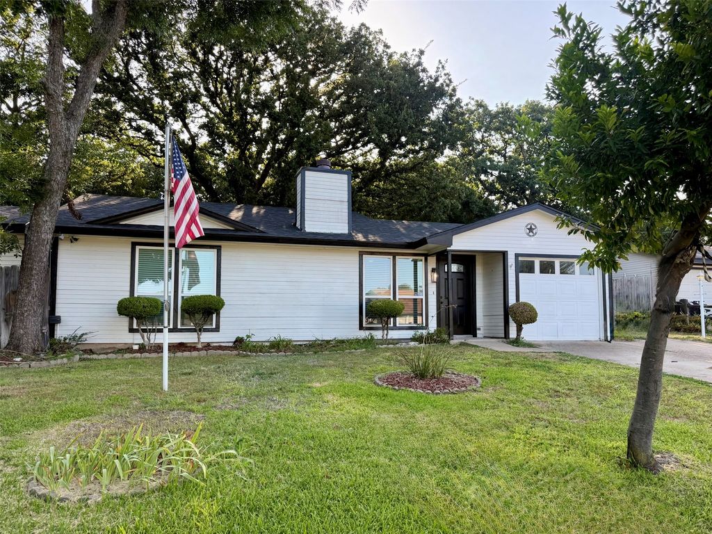 4804 Lemondrop Court, Arlington, TX 76017