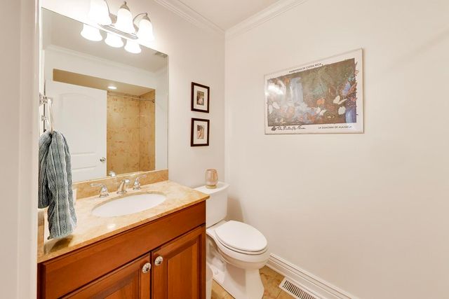 5526 N Winthrop Avenue 4S, Chicago, IL 60640