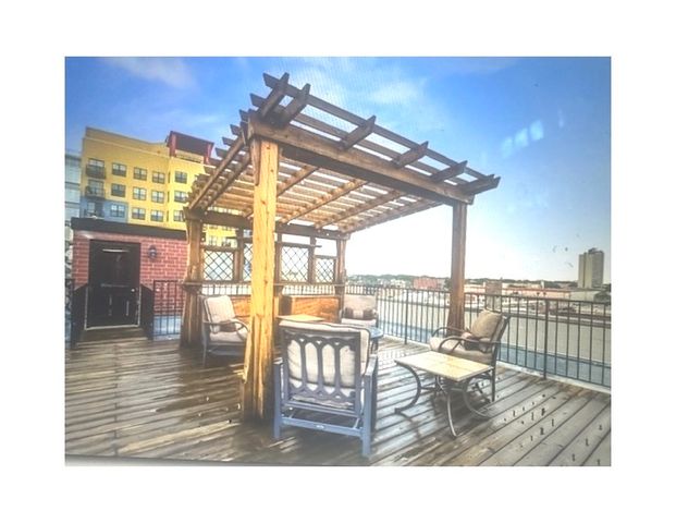 5526 N Winthrop Avenue 4S, Chicago, IL 60640