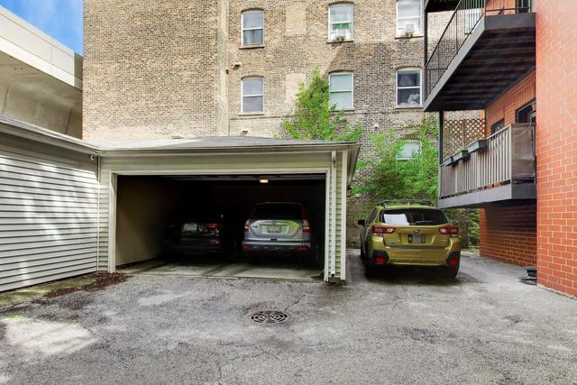 5526 N Winthrop Avenue 4S, Chicago, IL 60640