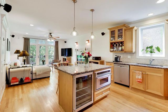5526 N Winthrop Avenue 4S, Chicago, IL 60640
