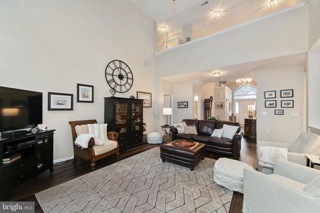 35 HUXLEY CIR, Marlton, NJ 08053