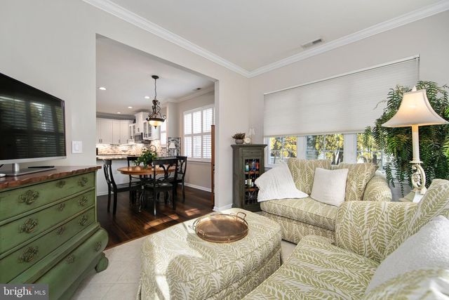 35 HUXLEY CIR, Marlton, NJ 08053