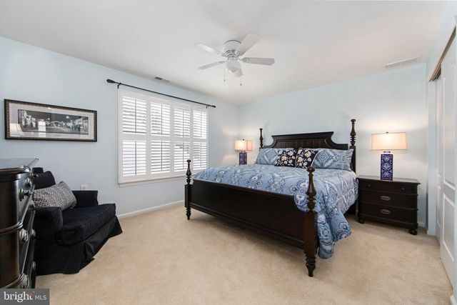 35 HUXLEY CIR, Marlton, NJ 08053