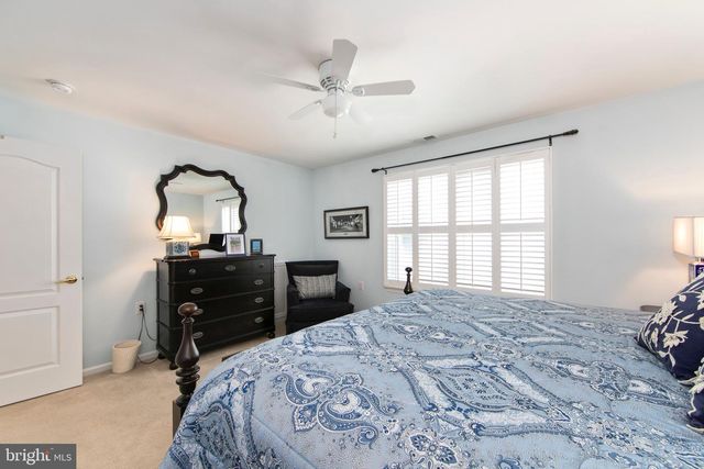 35 HUXLEY CIR, Marlton, NJ 08053