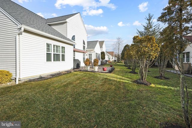 35 HUXLEY CIR, Marlton, NJ 08053