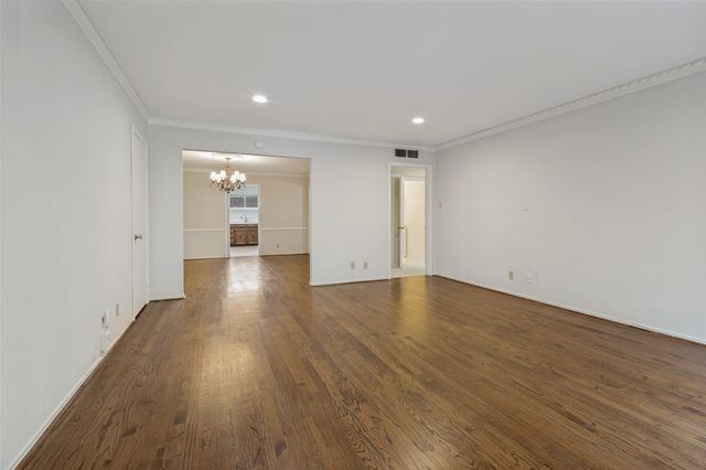 6211 Bandera Avenue D, Dallas, TX 75225