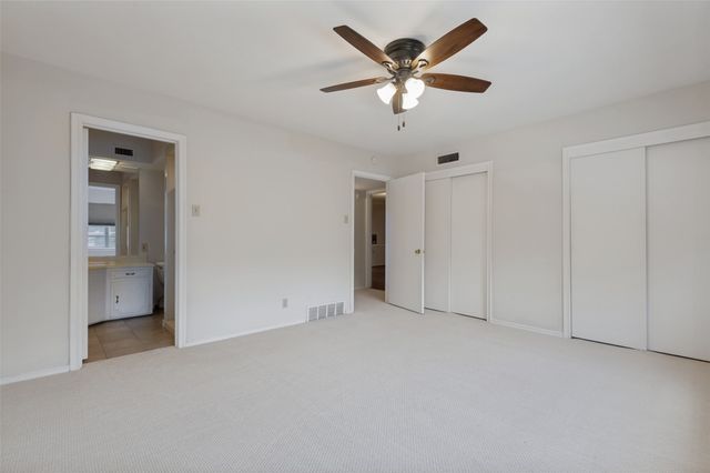 6211 Bandera Avenue D, Dallas, TX 75225