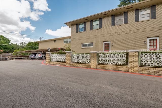 6211 Bandera Avenue D, Dallas, TX 75225