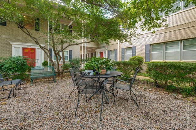 6211 Bandera Avenue D, Dallas, TX 75225