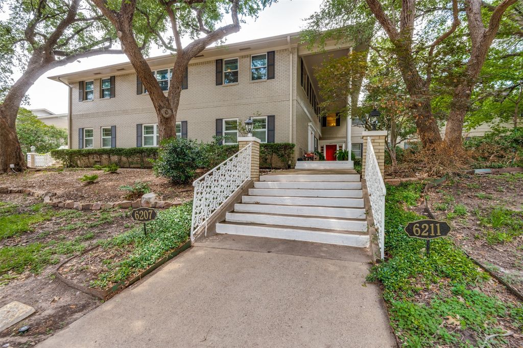 6211 Bandera Avenue D, Dallas, TX 75225