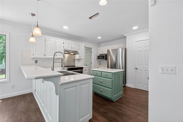 47 Stonehenge Drive, Bentonville, AR 72712