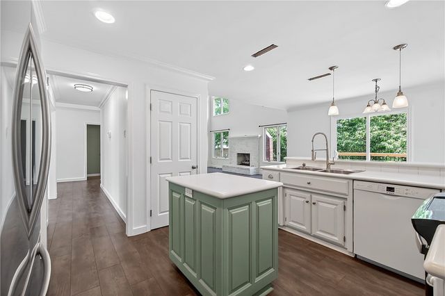 47 Stonehenge Drive, Bentonville, AR 72712