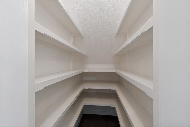 47 Stonehenge Drive, Bentonville, AR 72712