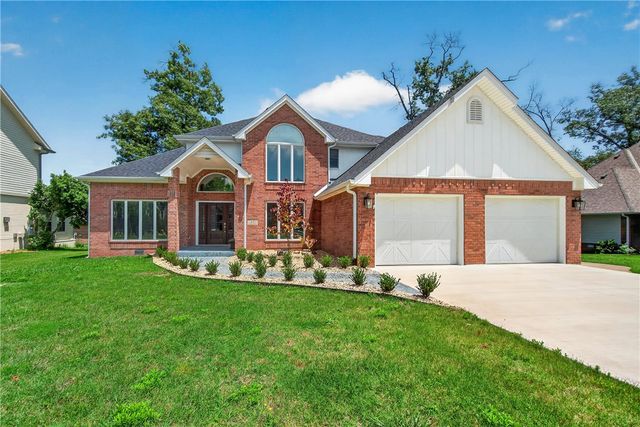 47 Stonehenge Drive, Bentonville, AR 72712