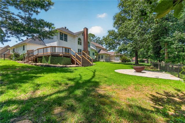 47 Stonehenge Drive, Bentonville, AR 72712