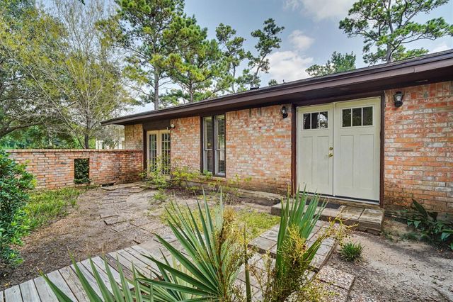 2301 Longwood Drive, Pearland, TX 77581