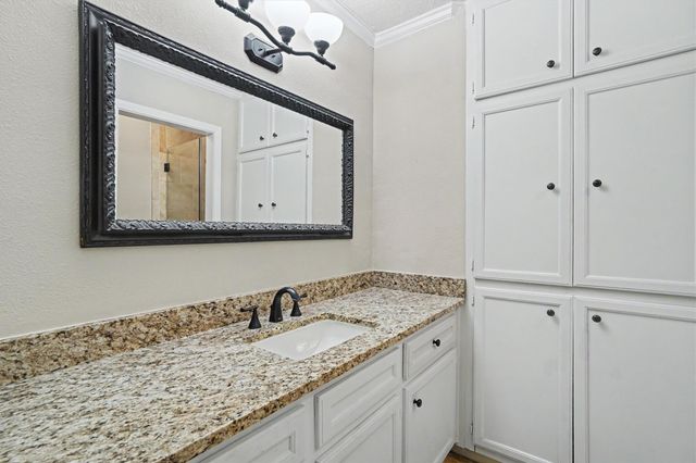 2301 Longwood Drive, Pearland, TX 77581