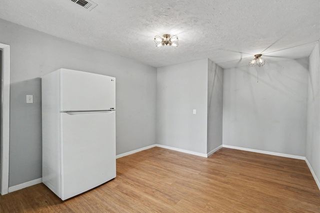2301 Longwood Drive, Pearland, TX 77581