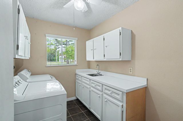 2301 Longwood Drive, Pearland, TX 77581