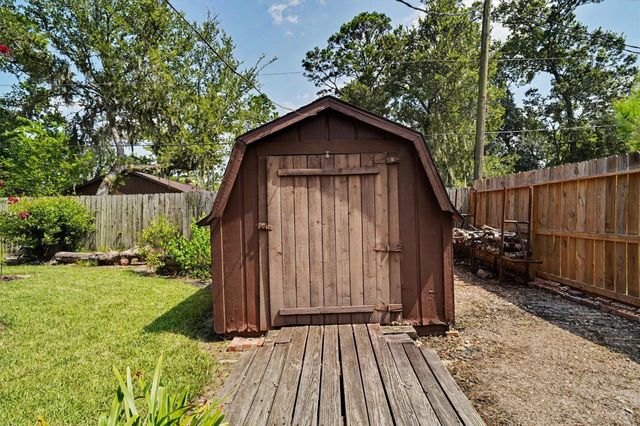2301 Longwood Drive, Pearland, TX 77581